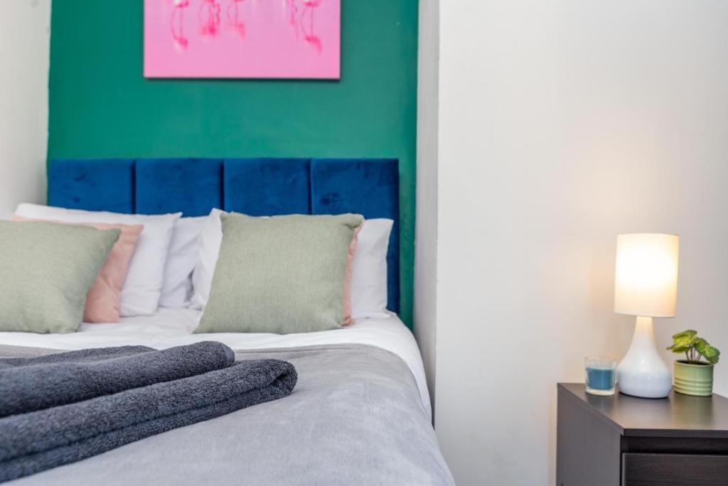 Newcastle'S Most Central Apartment - Sleeps 10 Zewnętrze zdjęcie