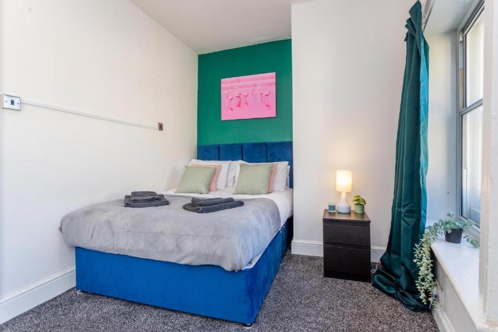 Newcastle'S Most Central Apartment - Sleeps 10 Zewnętrze zdjęcie