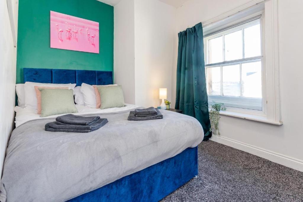Newcastle'S Most Central Apartment - Sleeps 10 Zewnętrze zdjęcie
