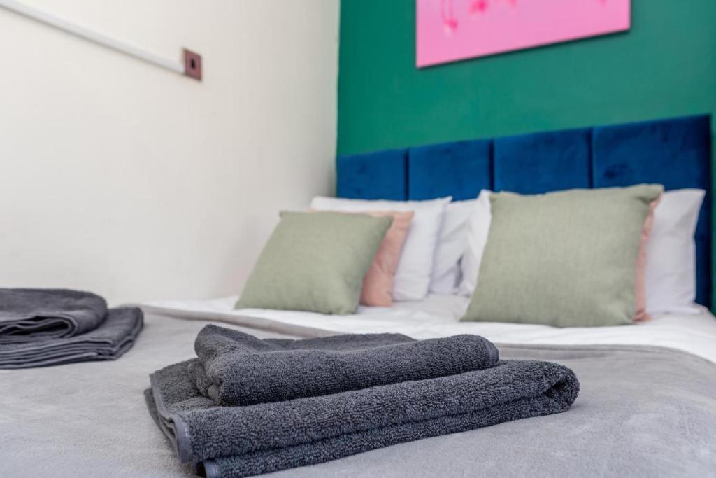 Newcastle'S Most Central Apartment - Sleeps 10 Zewnętrze zdjęcie